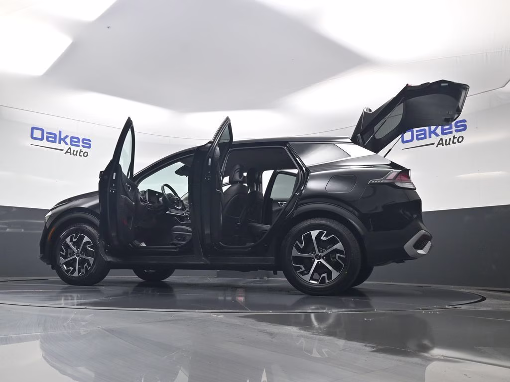 2024 Ebony Black Kia Sportage EX FWD SUV