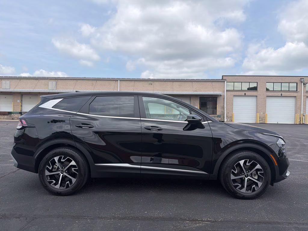 2024 Ebony Black Kia Sportage EX FWD SUV