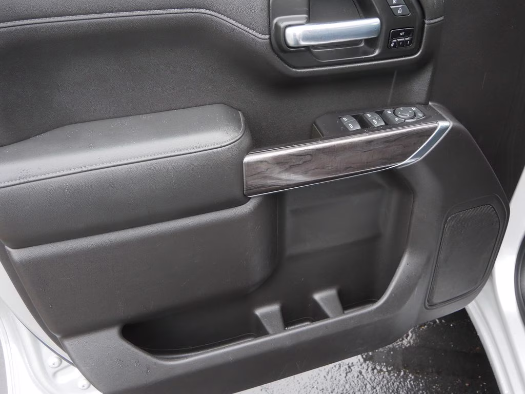 2020 Silver Ice Metallic Chevrolet Silverado 1500 LTZ w/ 1LZ 4X4 Truck