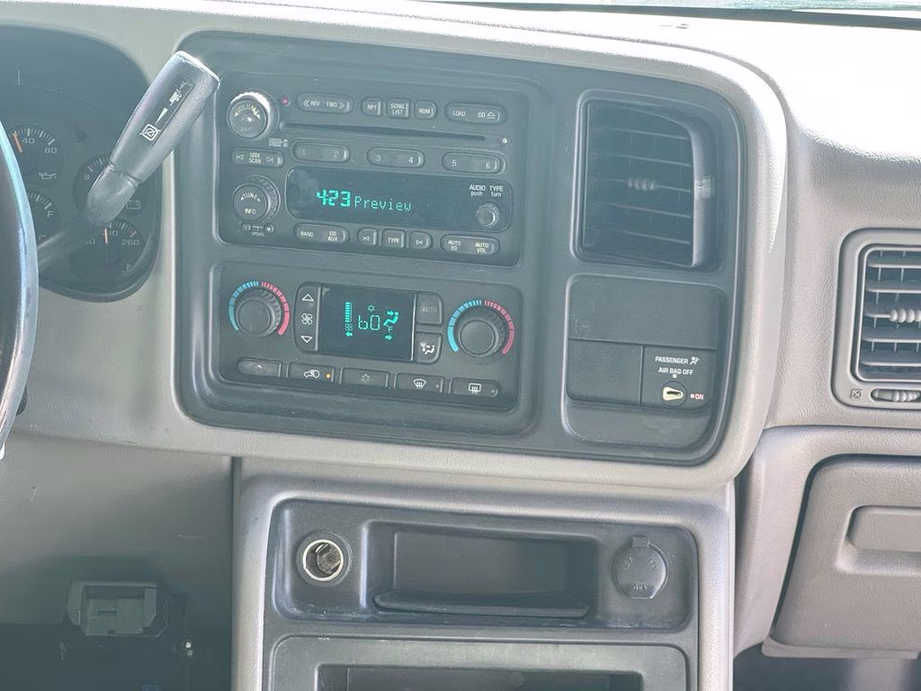 2005 Onyx Black GMC Sierra 2500HD SLT RWD Truck