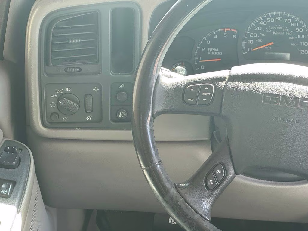2005 Onyx Black GMC Sierra 2500HD SLT RWD Truck