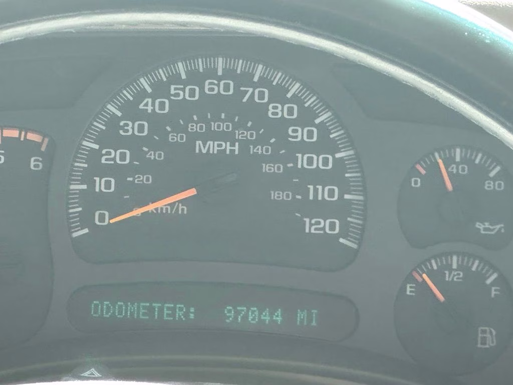 2005 Onyx Black GMC Sierra 2500HD SLT RWD Truck