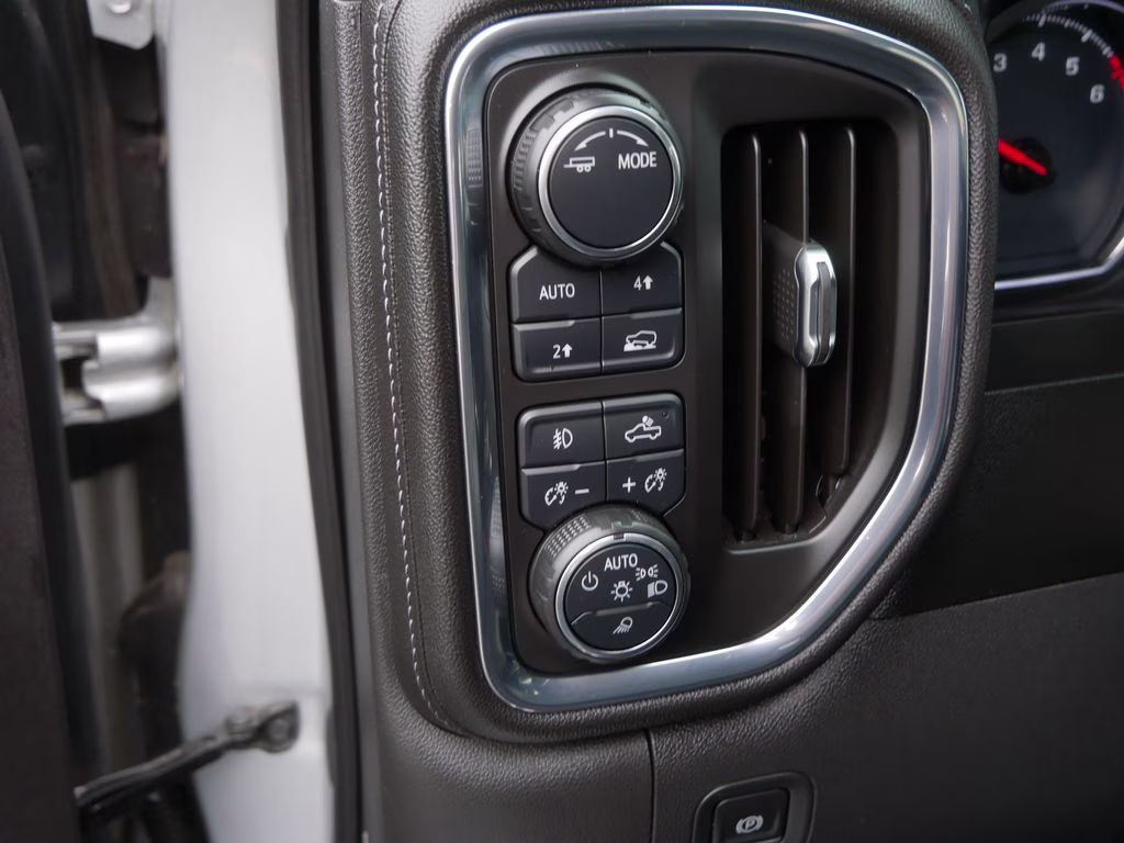 2020 Silver Ice Metallic Chevrolet Silverado 1500 LTZ w/ 1LZ 4X4 Truck