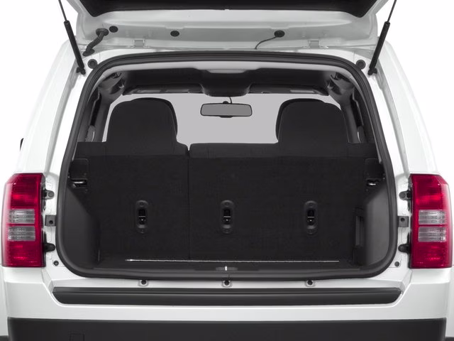 2016 Granite Crystal Metallic Clearcoat Jeep Patriot Sport FWD SUV