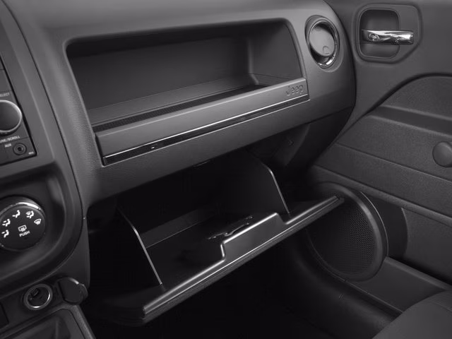 2016 Granite Crystal Metallic Clearcoat Jeep Patriot Sport FWD SUV