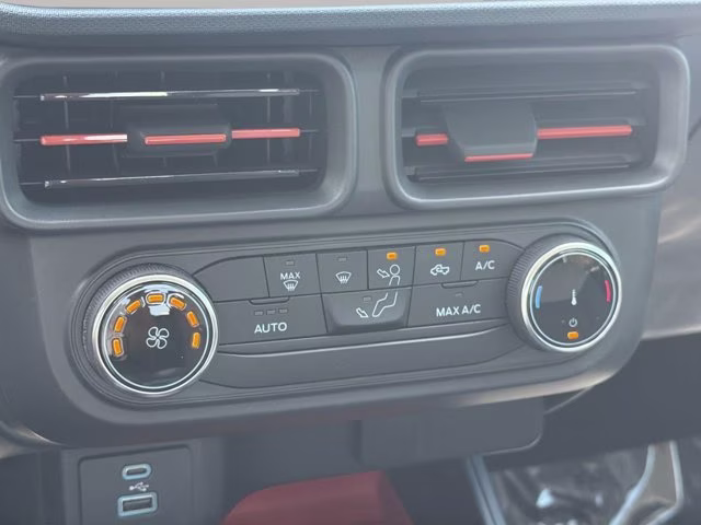 2023 Atlas Blue Metallic Ford Maverick XLT FWD Truck
