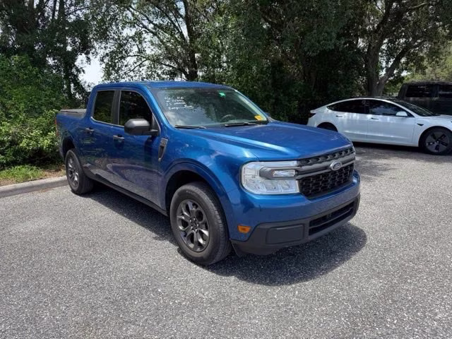 2023 Atlas Blue Metallic Ford Maverick XLT FWD Truck