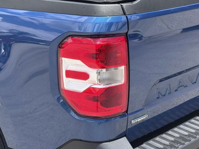 2023 Atlas Blue Metallic Ford Maverick XLT FWD Truck