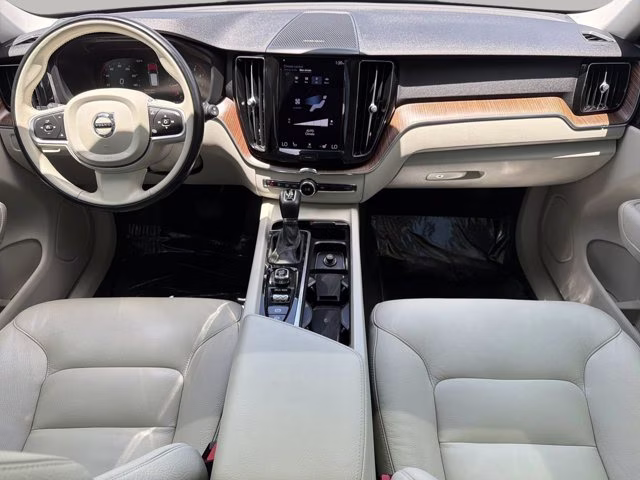 2021 Denim Blue Metallic Volvo XC60 T6 Momentum AWD SUV