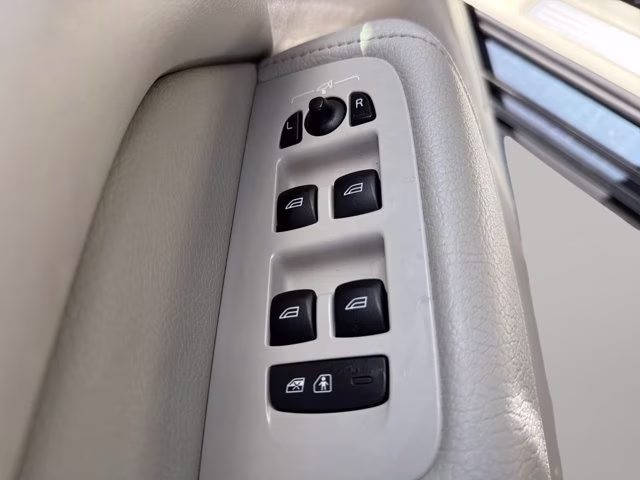 2021 Denim Blue Metallic Volvo XC60 T6 Momentum AWD SUV