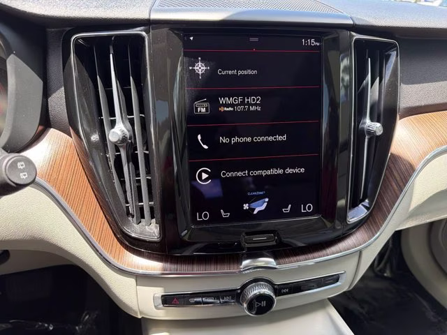 2021 Denim Blue Metallic Volvo XC60 T6 Momentum AWD SUV