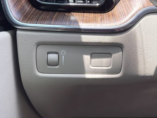 2021 Denim Blue Metallic Volvo XC60 T6 Momentum AWD SUV