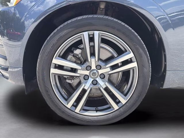 2021 Denim Blue Metallic Volvo XC60 T6 Momentum AWD SUV
