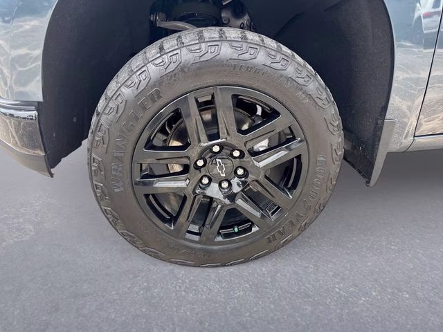 2022 Shadow Gray Metallic Chevrolet Silverado 1500 LTD LT Trail Boss 4X4 Truck