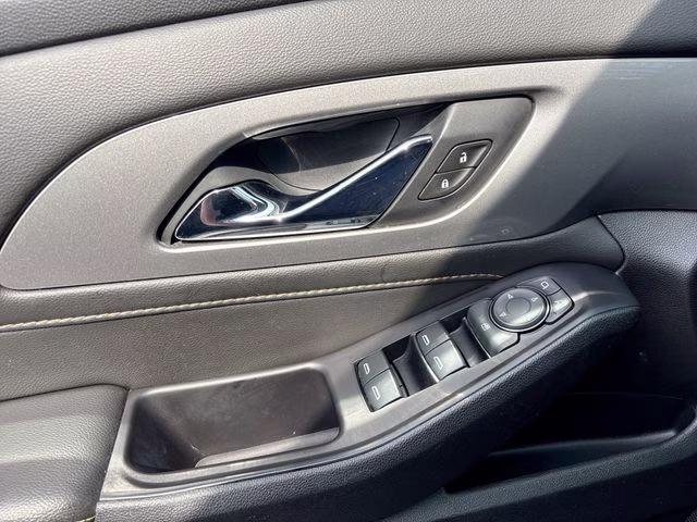 2020 Black Metallic Chevrolet Traverse LS FWD SUV