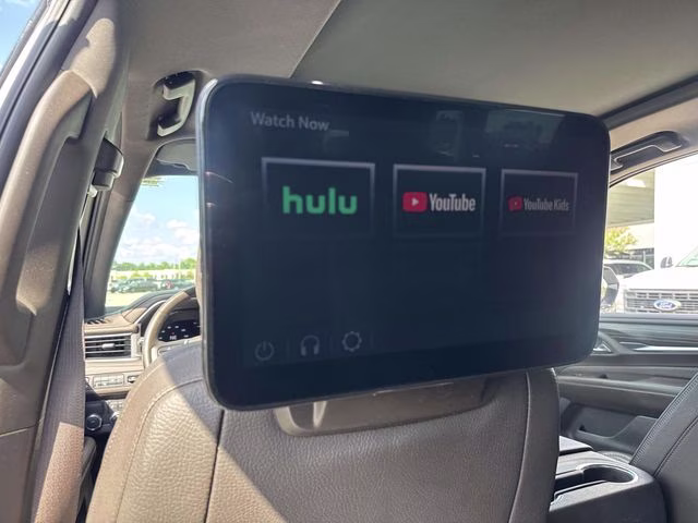 2023 White Frost GMC Yukon XL Denali RWD SUV