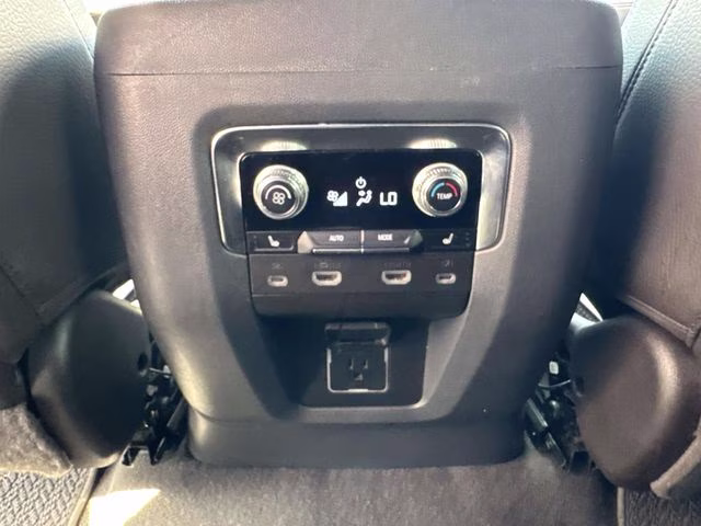 2023 White Frost GMC Yukon XL Denali RWD SUV