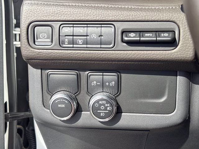 2023 White Frost GMC Yukon XL Denali RWD SUV