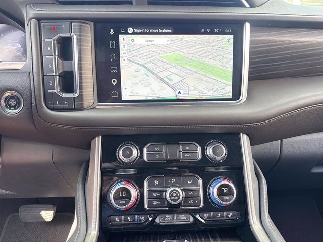 2023 White Frost GMC Yukon XL Denali RWD SUV