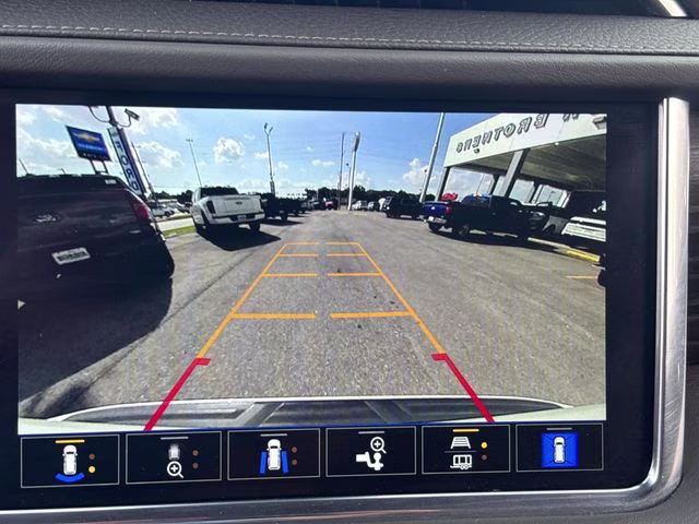 2023 White Frost GMC Yukon XL Denali RWD SUV