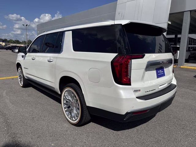 2023 White Frost GMC Yukon XL Denali RWD SUV