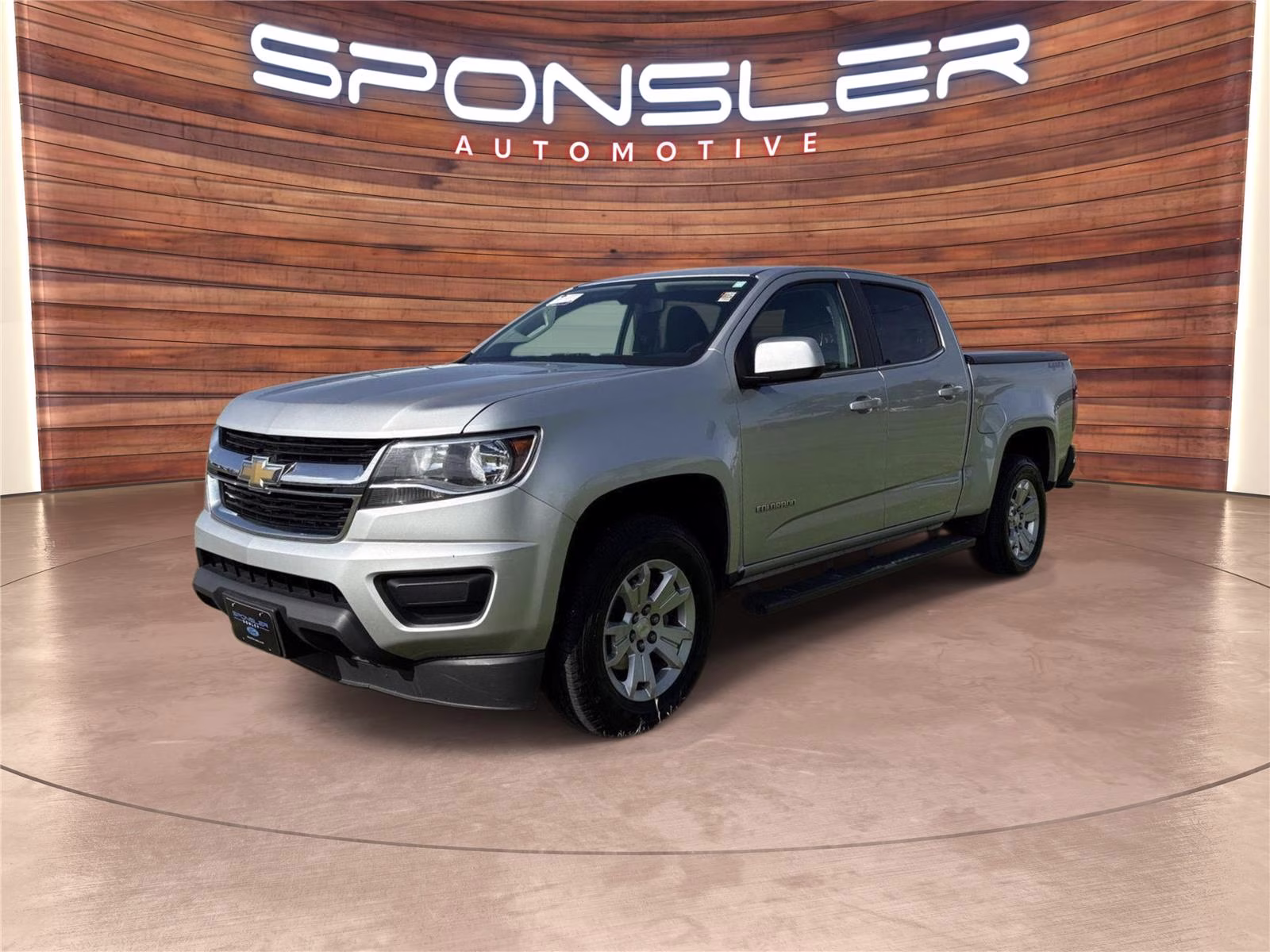 2019 Silver Ice Metallic Chevrolet Colorado 4WD LT 4X4 Truck