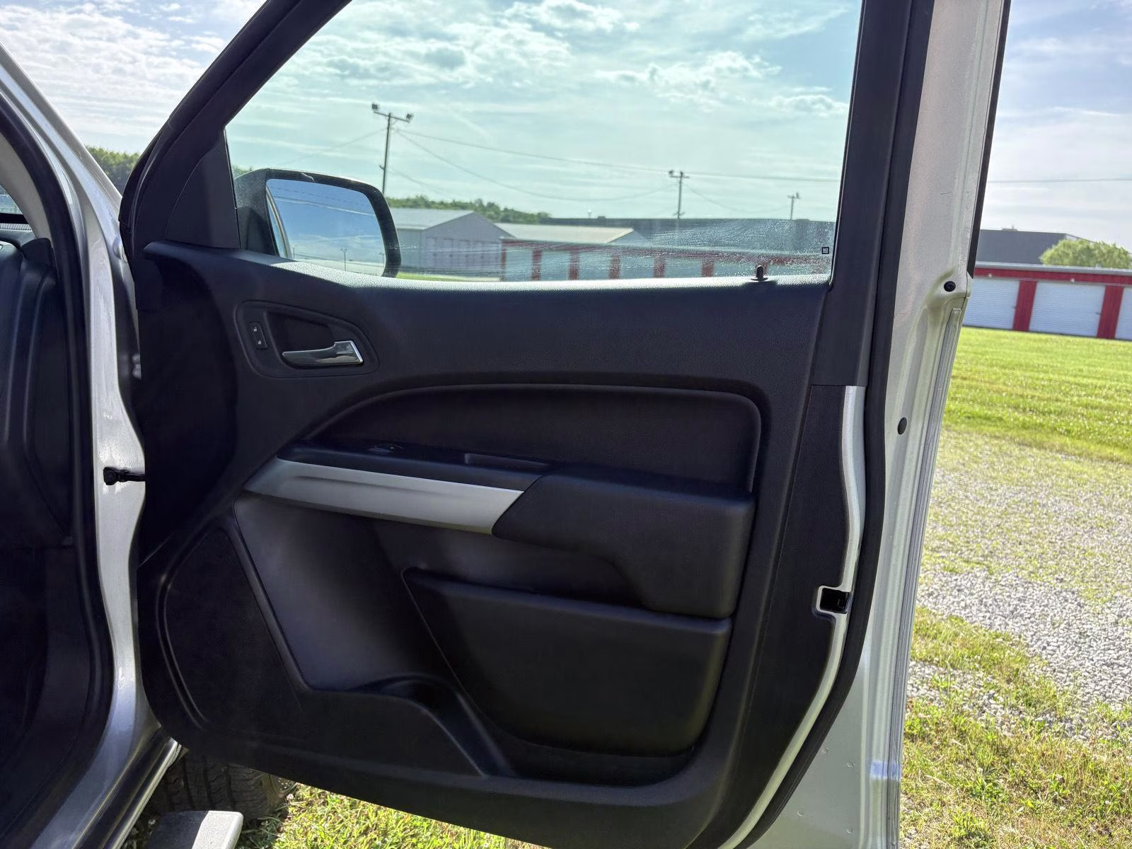 2019 Silver Ice Metallic Chevrolet Colorado 4WD LT 4X4 Truck