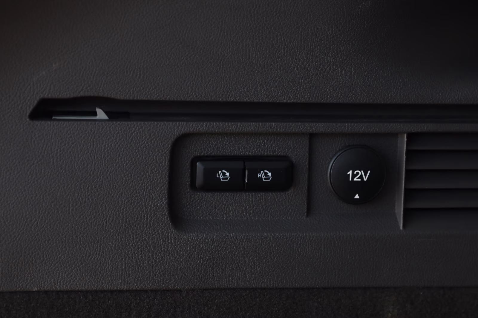 2020 Pristine White Lincoln Nautilus Reserve AWD SUV