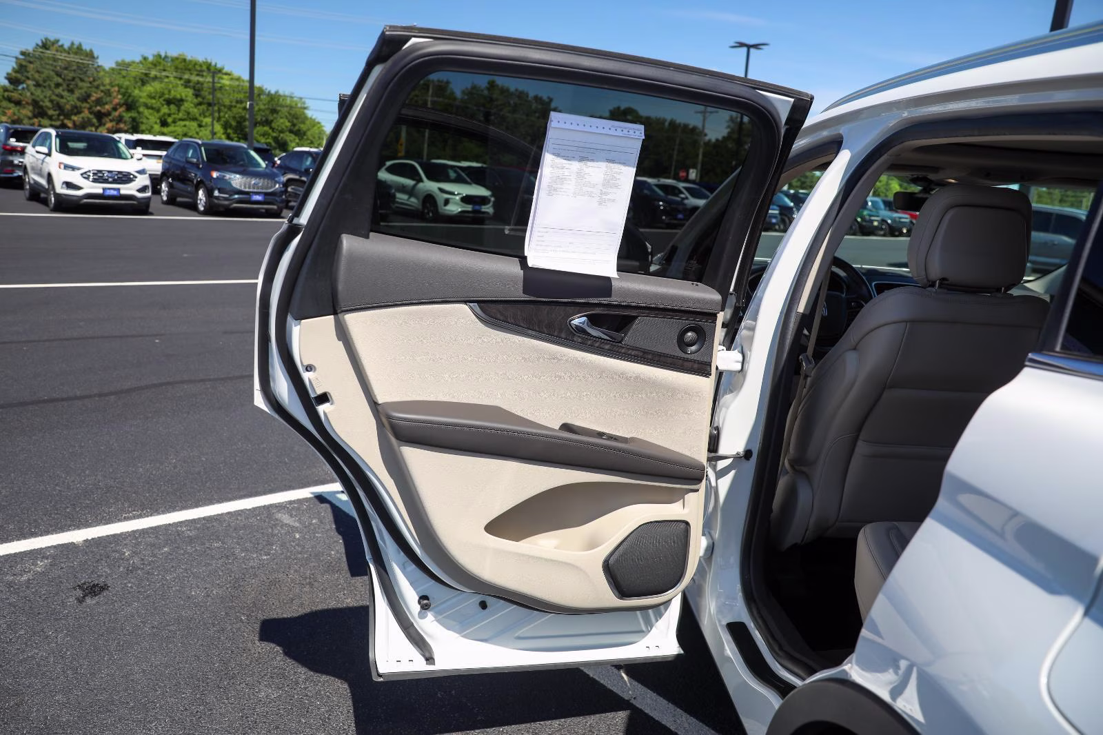 2020 Pristine White Lincoln Nautilus Reserve AWD SUV