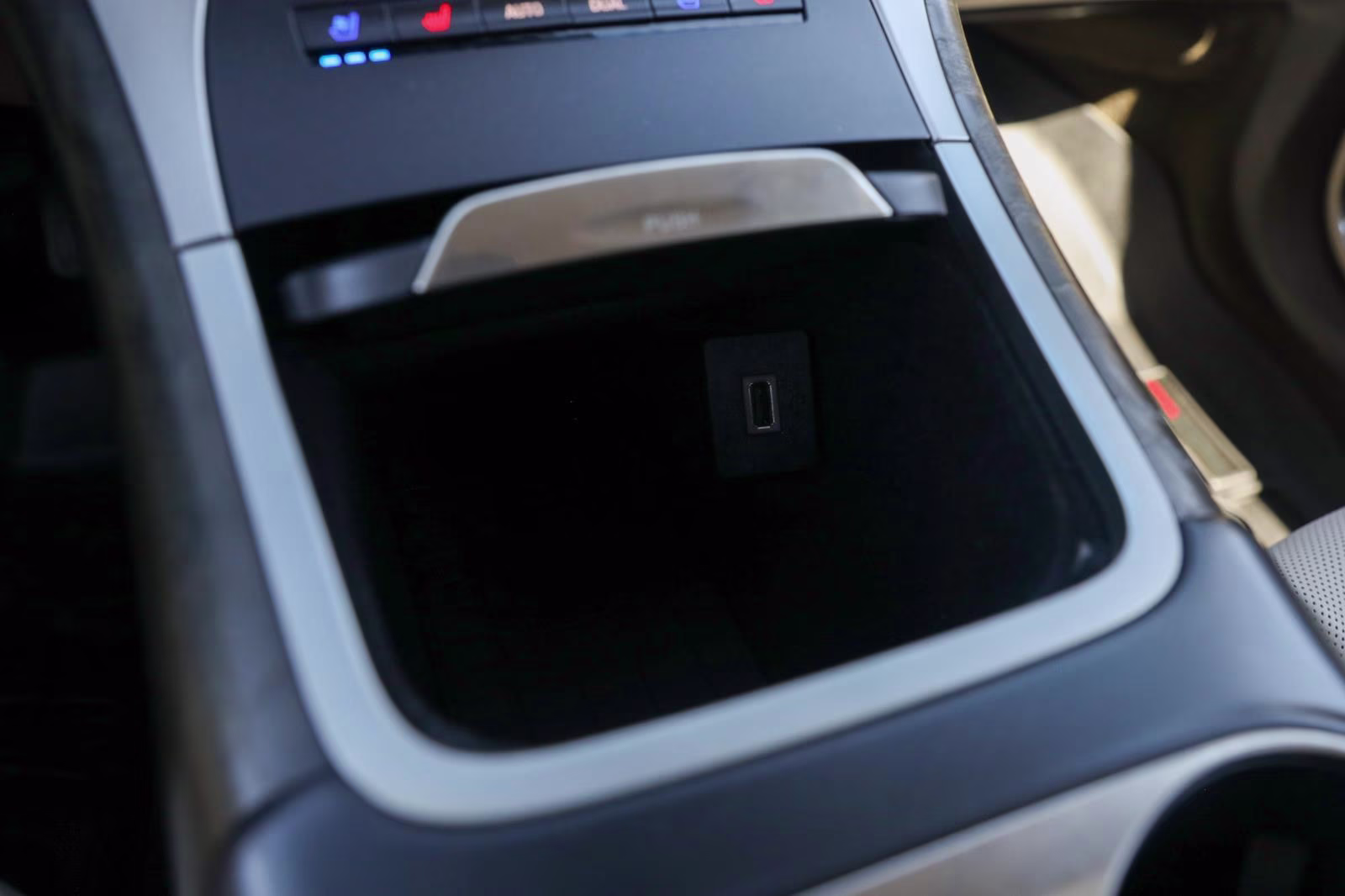 2020 Pristine White Lincoln Nautilus Reserve AWD SUV
