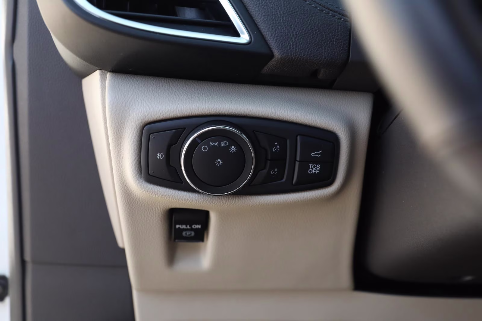 2020 Pristine White Lincoln Nautilus Reserve AWD SUV