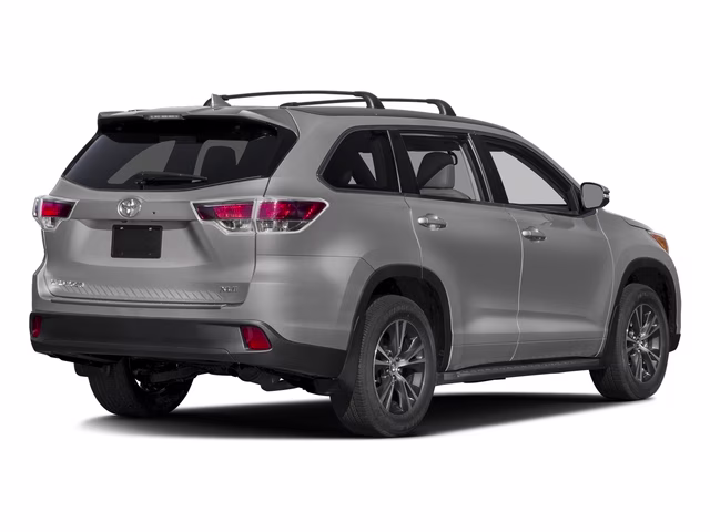 2016 Silver Sky Metallic Toyota Highlander XLE AWD SUV