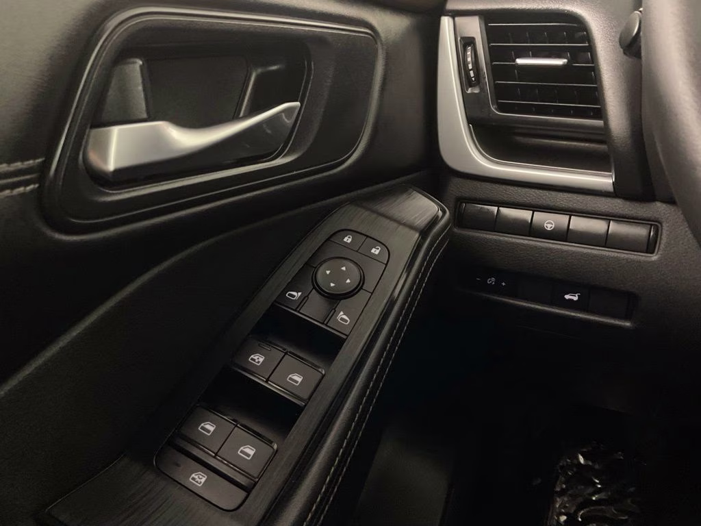 2023 Super Black Nissan Rogue SV AWD SUV