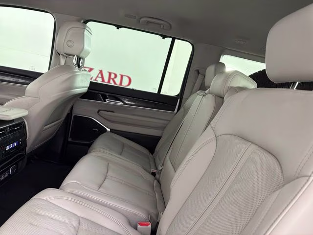 2023 Bright White Clearcoat Jeep Wagoneer Base RWD SUV