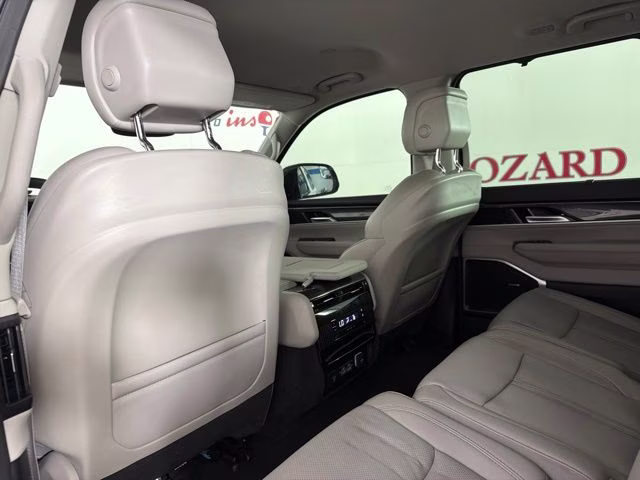 2023 Bright White Clearcoat Jeep Wagoneer Base RWD SUV