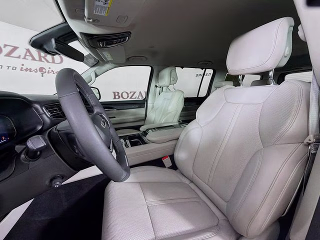 2023 Bright White Clearcoat Jeep Wagoneer Base RWD SUV