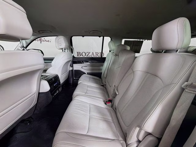 2023 Bright White Clearcoat Jeep Wagoneer Base RWD SUV