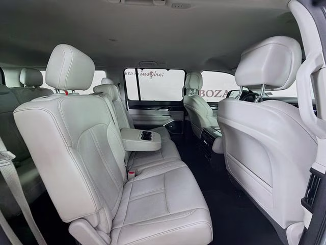 2023 Bright White Clearcoat Jeep Wagoneer Base RWD SUV