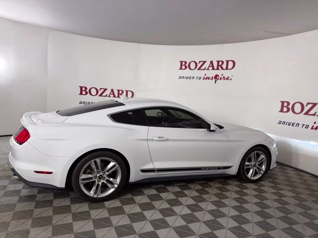 2020 Oxford White Ford Mustang EcoBoost Premium RWD Coupe