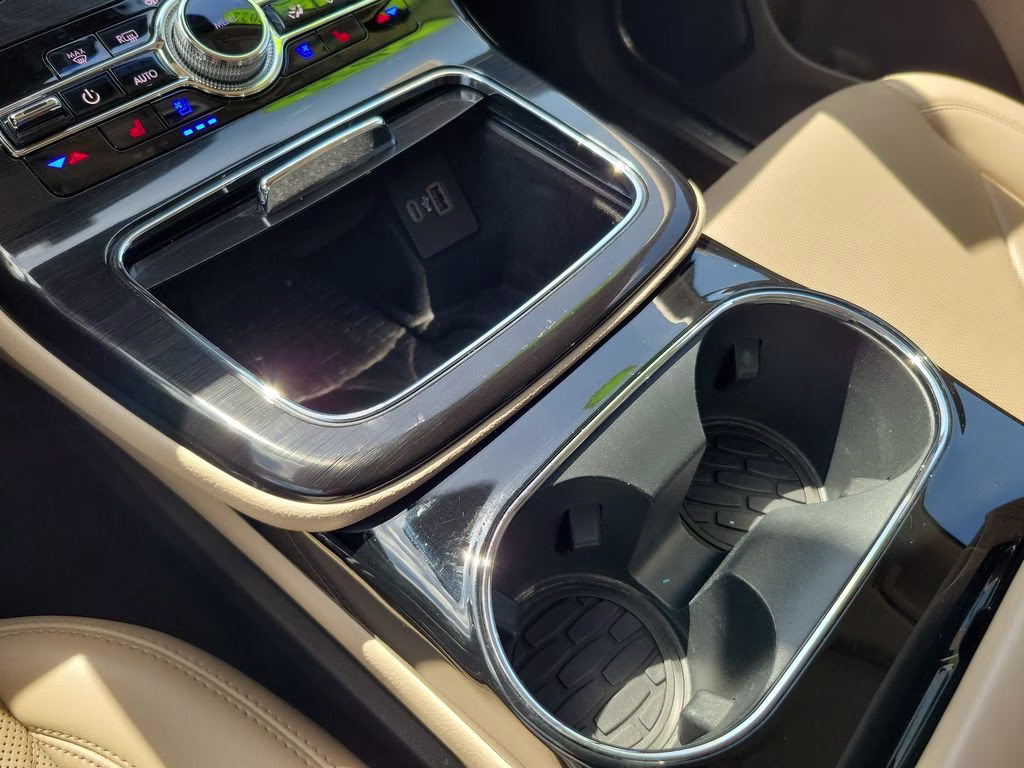 2022 Pristine White Metallic Tri-Coat Lincoln Nautilus Reserve FWD SUV