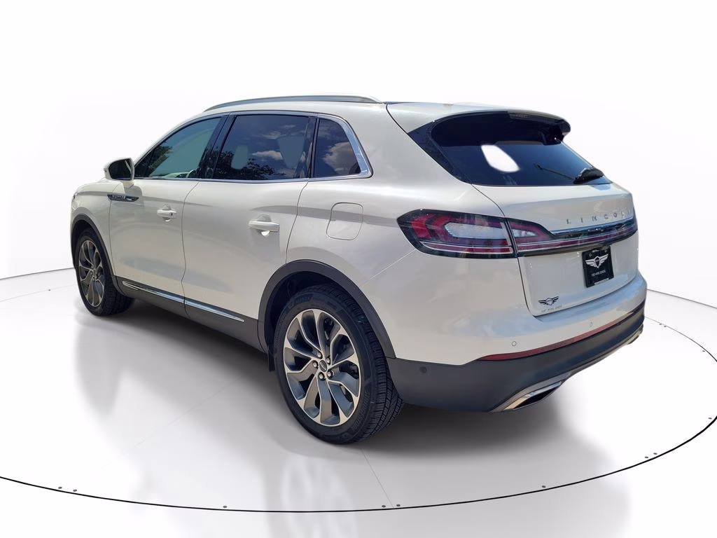 2022 Pristine White Metallic Tri-Coat Lincoln Nautilus Reserve FWD SUV