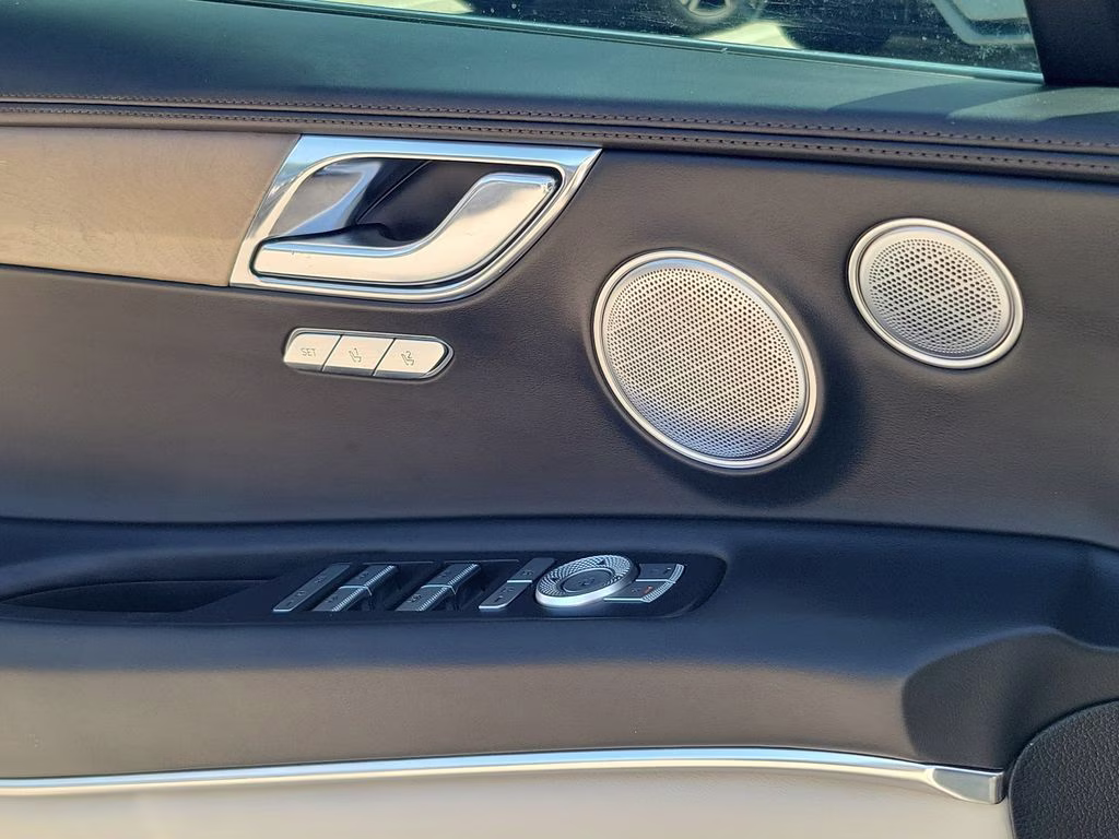 2022 Uyuni White Genesis GV80 2.5T Prestige RWD SUV