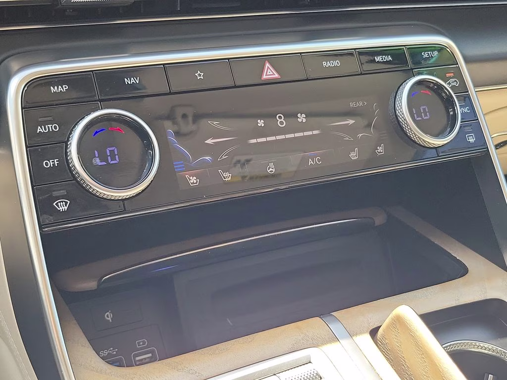 2022 Uyuni White Genesis GV80 2.5T Prestige RWD SUV