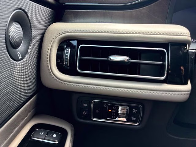 2020 White Metallic Lincoln Aviator Grand Touring AWD SUV