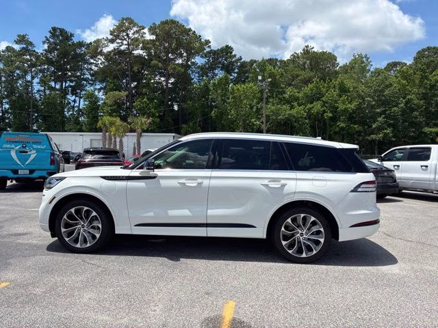 2020 White Metallic Lincoln Aviator Grand Touring AWD SUV