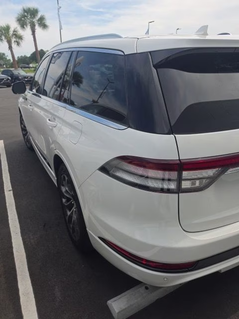 2020 White Metallic Lincoln Aviator Grand Touring AWD SUV