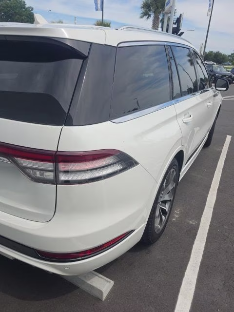 2020 White Metallic Lincoln Aviator Grand Touring AWD SUV