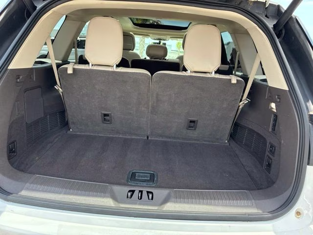 2020 White Metallic Lincoln Aviator Grand Touring AWD SUV