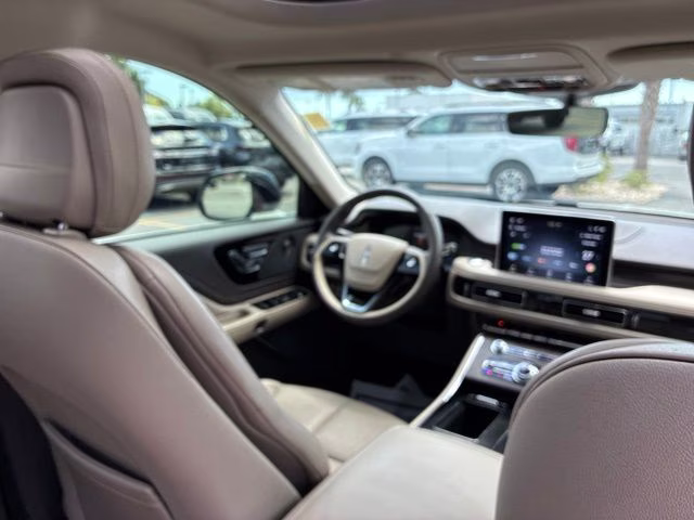 2020 White Metallic Lincoln Aviator Grand Touring AWD SUV