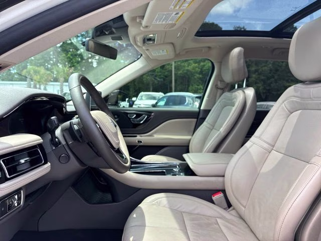 2020 White Metallic Lincoln Aviator Grand Touring AWD SUV